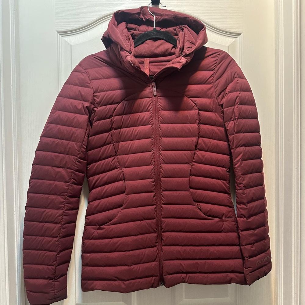 Women's lululemon Burgundy pack it down Jacket